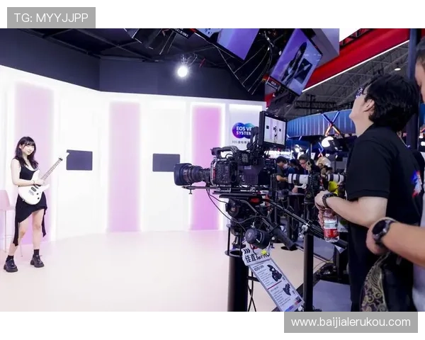 掌握真人视讯集团网址的最新动态，享受高品质的线上真人娱乐体验